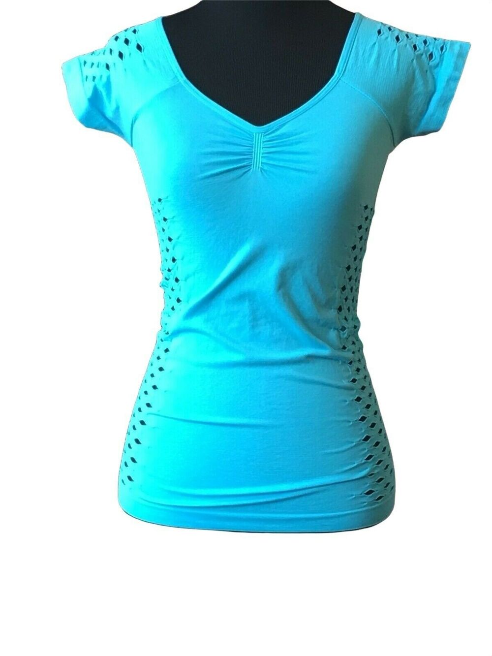 Touch Me Seamless Cutouts on Sides Ruched T shirt Small